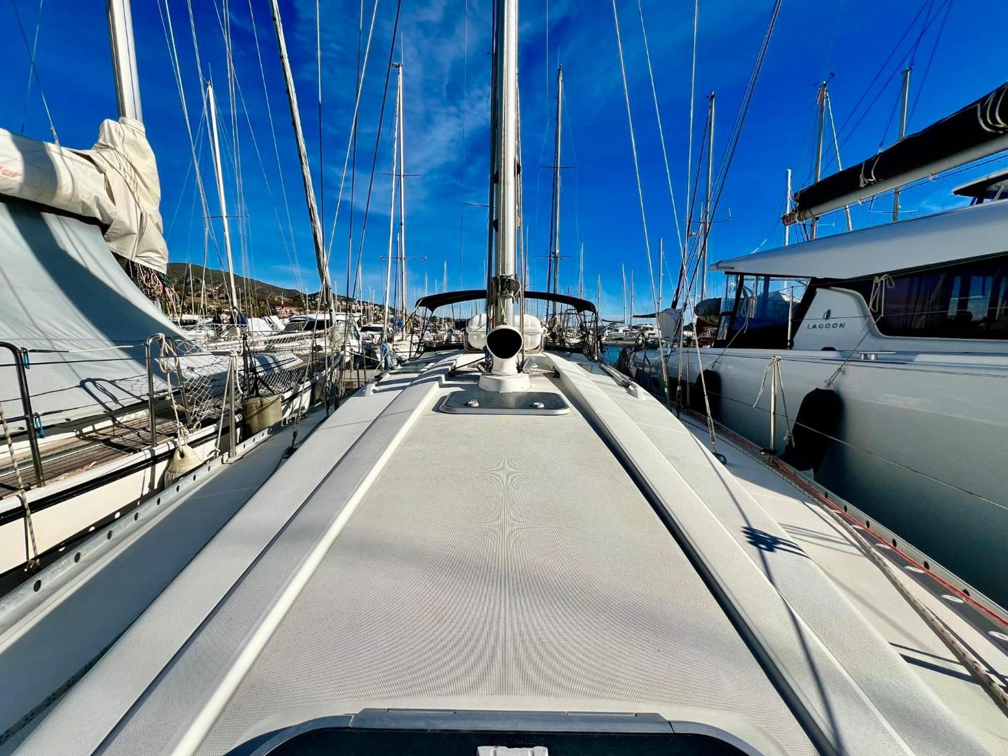 Magnific Sailboat Next To The Beach Bcn バダロナ エクステリア 写真